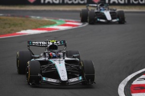 开云体育下载-F1中国大奖赛落幕，梅奔车手安东内利夺得生涯正赛首冠